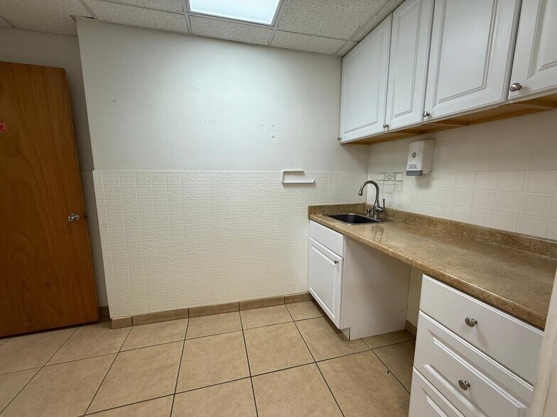 More Photos Of 801 Monterey St, Coral Gables Medical For Lease