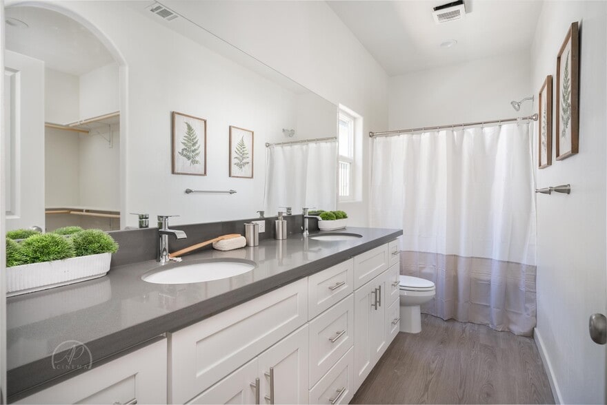 More Photos Of 6105 Borelli Ave, Bakersfield Apartments For Sale