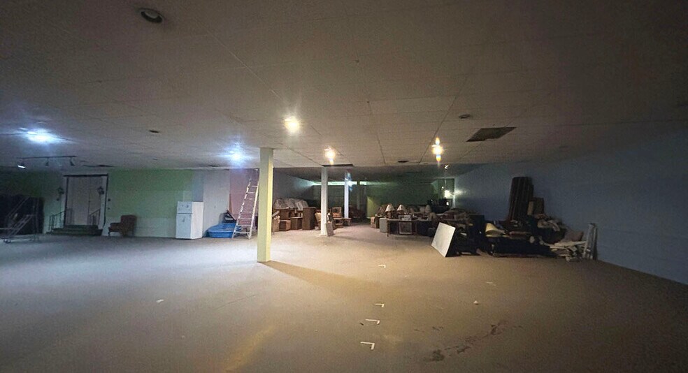 More Photos Of 211-215 High St, Portsmouth Storefront Retail Office For Lease