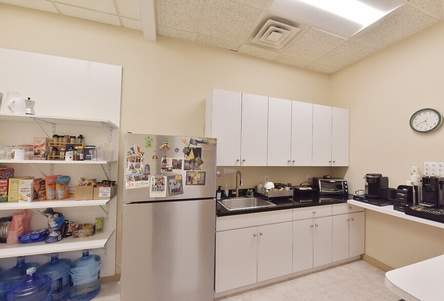 More Photos Of 9-15 38th Ave, Long Island City Warehouse For Sale