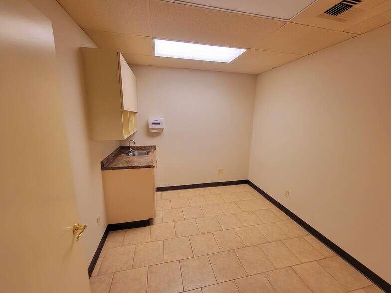 More Photos Of 32123 1st Ave S, Federal Way Medical For Lease