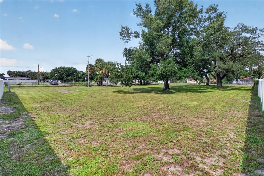 More Photos Of 5311 COLUMBUS, Tampa Land For Sale