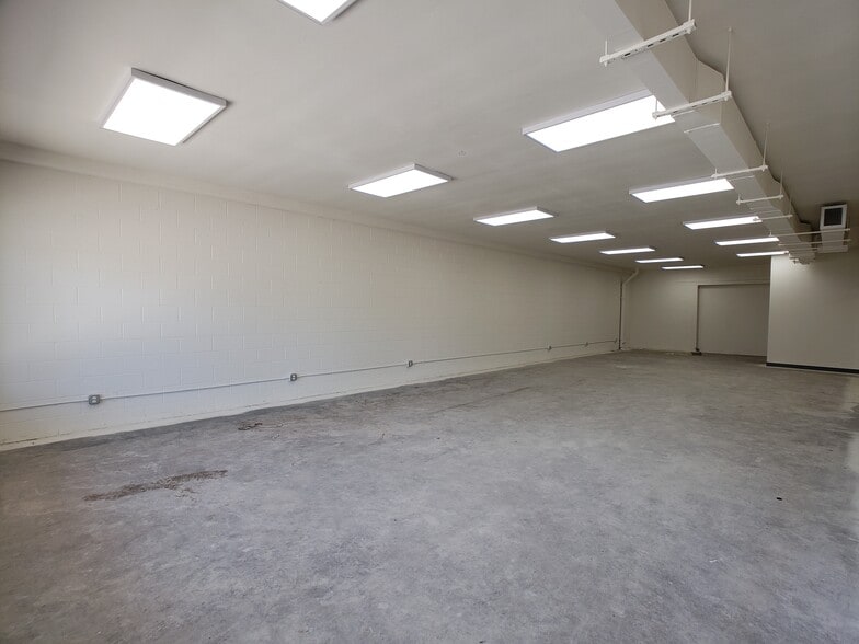 More Photos Of 7957 Whitaker St, Buena Park Storefront Retail Office For Sale