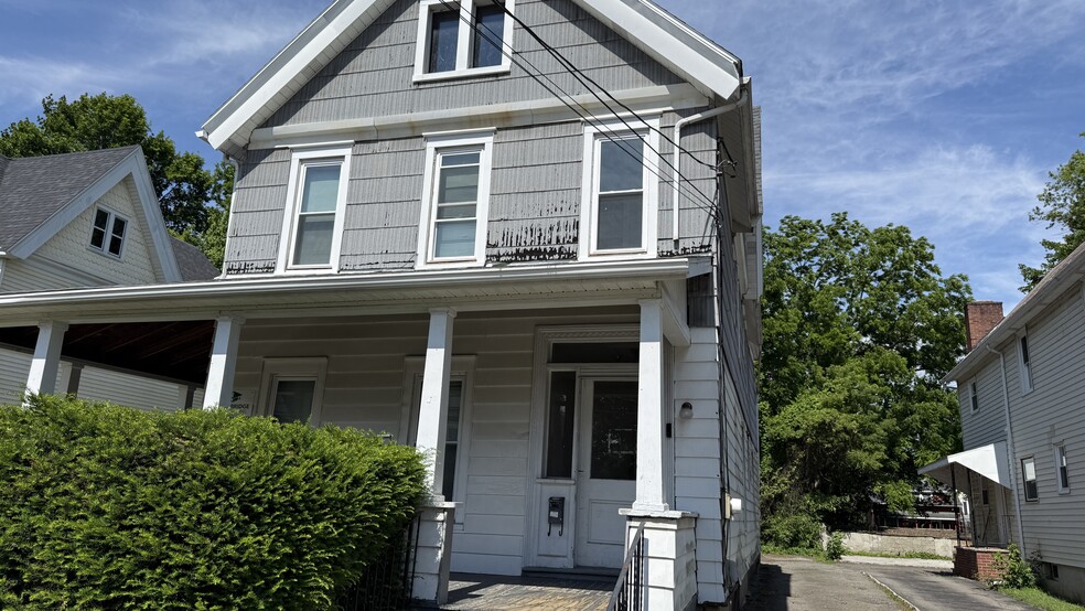 More Photos Of 79 Murray St, Binghamton Apartments For Sale