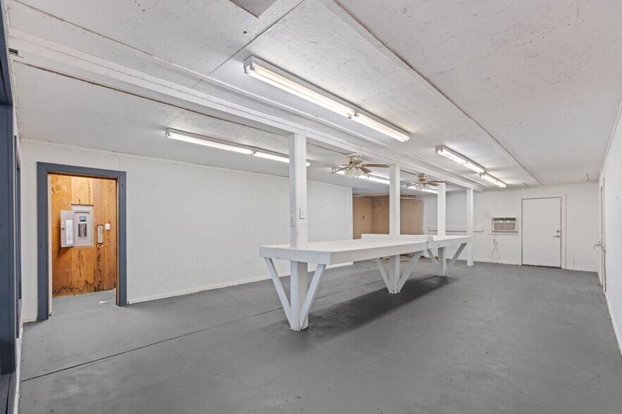 More Photos Of 2755 US Highway 69, Lufkin Storefront Retail Office For Sale