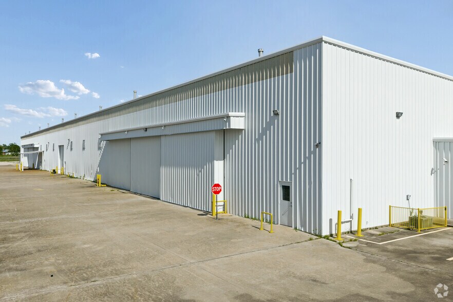 More Photos Of 11939 Aldine Westfield Rd, Houston Unknown For Lease