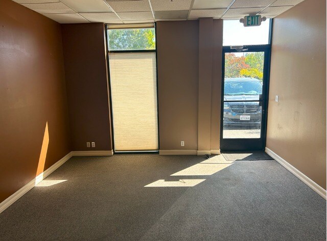 More Photos Of 450 Aaron St, Cotati Warehouse For Lease