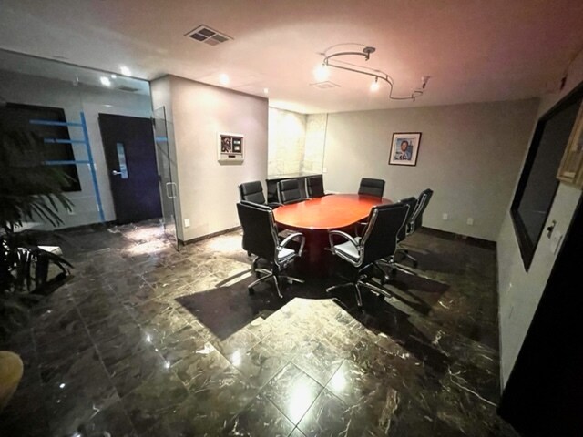 More Photos Of 2560-2590 Lafayette St, Santa Clara Warehouse For Lease