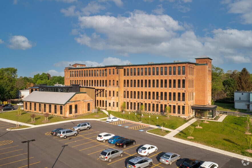 More Photos Of 811-827 Court St, Utica Apartments For Lease