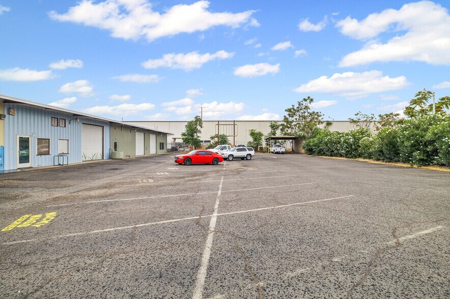 More Photos Of 2145 Park Ave, Chico Service For Lease