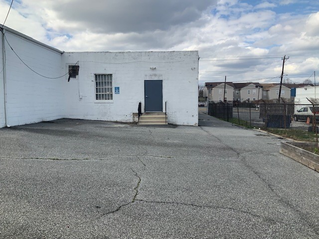 More Photos Of 3014-3016 Governor Printz Blvd, Wilmington Warehouse For Lease