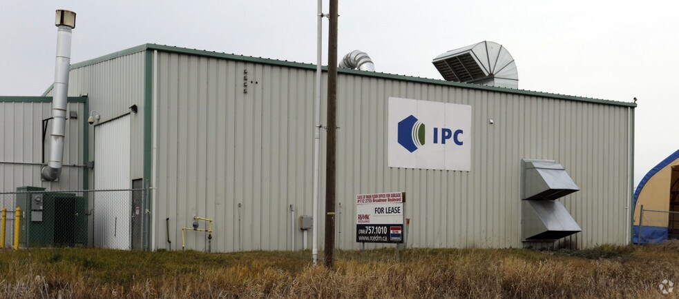 More Photos Of 500 Streambank Ave, Sherwood Park Manufacturing For Sale