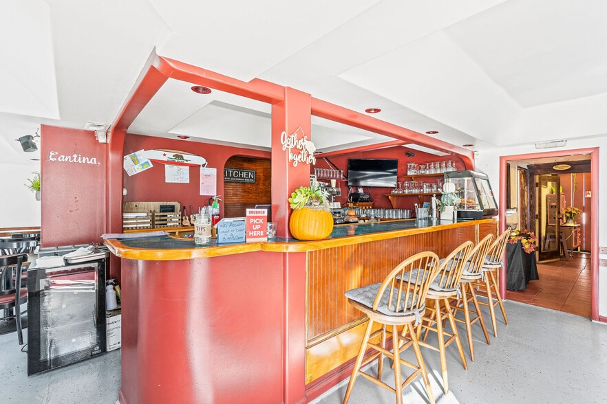 More Photos Of 21245 E Cliff Dr, Santa Cruz Storefront Retail Office For Lease