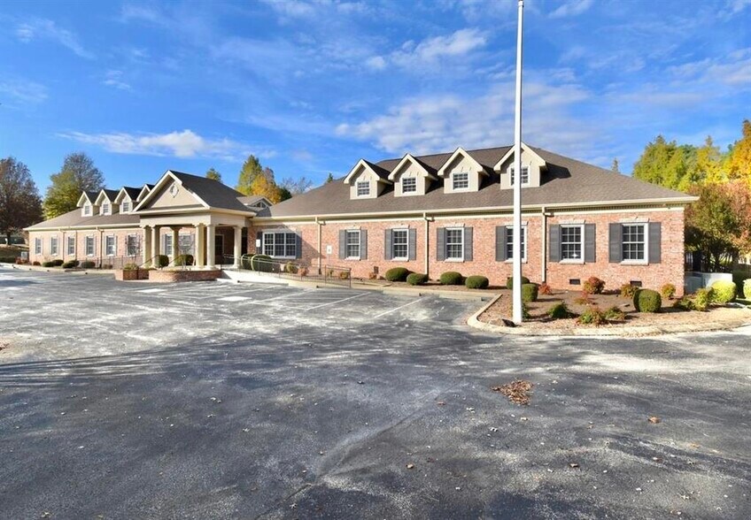 More Photos Of 209 Oil Well Rd, Jackson Healthcare For Lease