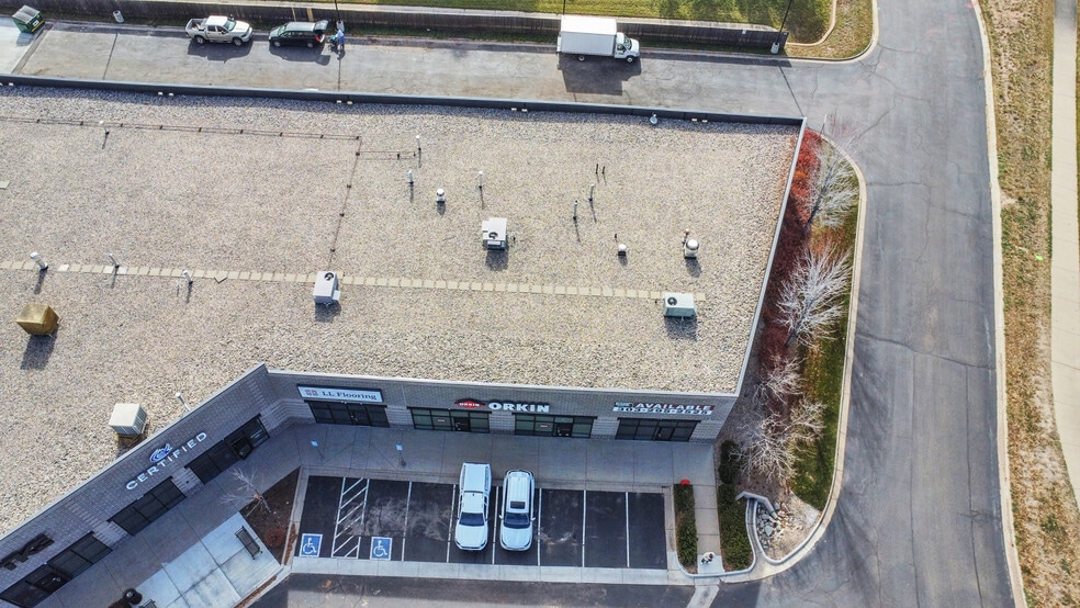 More Photos Of 2415 E Mulberry St, Fort Collins Showroom For Lease