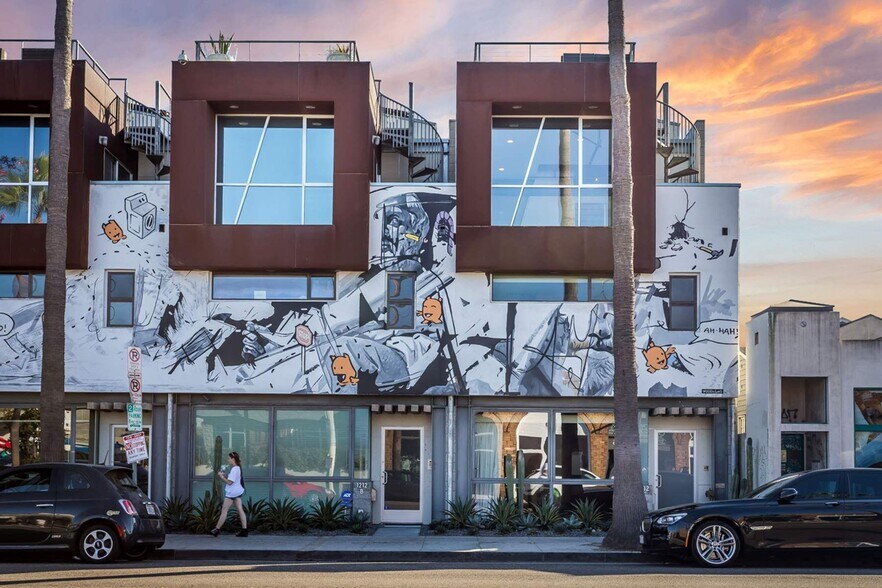 More Photos Of 1212 Abbot Kinney Blvd, Venice Loft Creative Space For Sale
