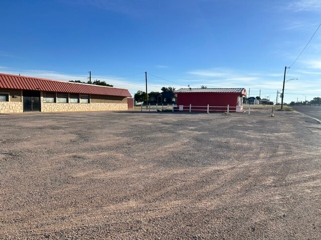 More Photos Of 501 E Broadway St, Andrews Office For Sale