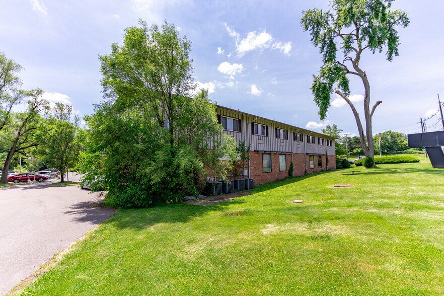 More Photos Of 350 Grove St, Bridgewater Medical For Sale