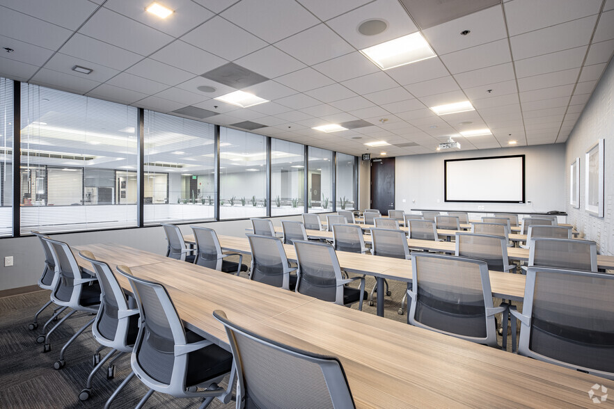 More Photos Of 4100 Newport Place Dr, Newport Beach Office For Lease