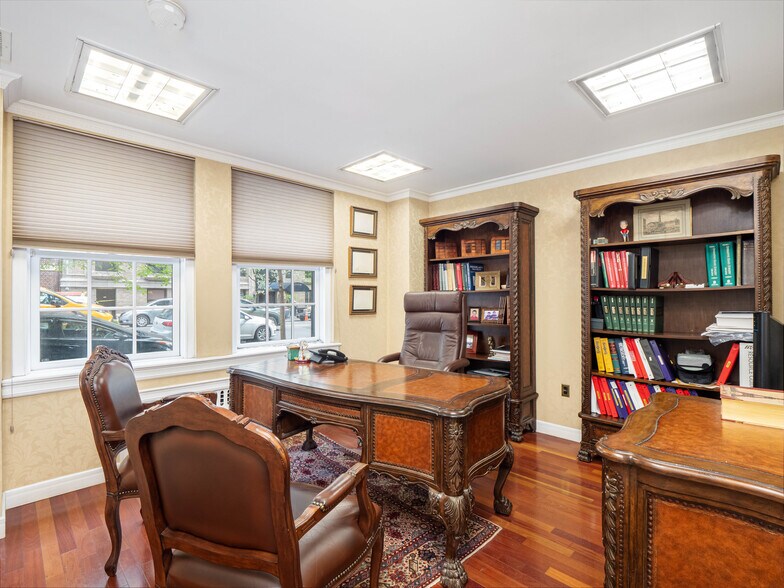 More Photos Of 1035 Park Ave, New York Apartments For Sale