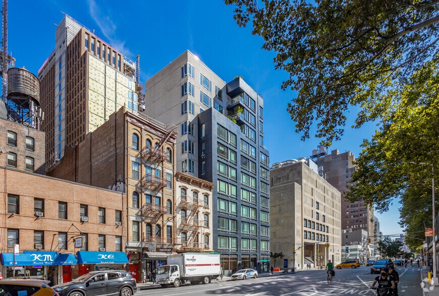 More Photos Of 261 W 28th St, New York Apartments For Sale