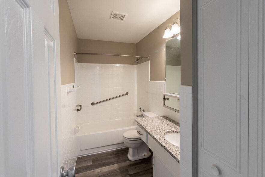 More Photos Of 501 1st Ave SE, Carmel Apartments For Sale