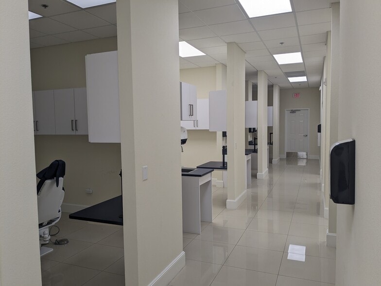 More Photos Of 2839 Carlisle Blvd NE, Albuquerque Unknown For Lease