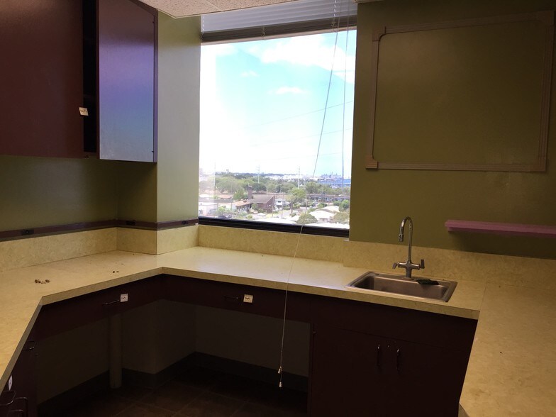 More Photos Of 99-128 Aiea Heights Dr, Aiea Medical For Sale