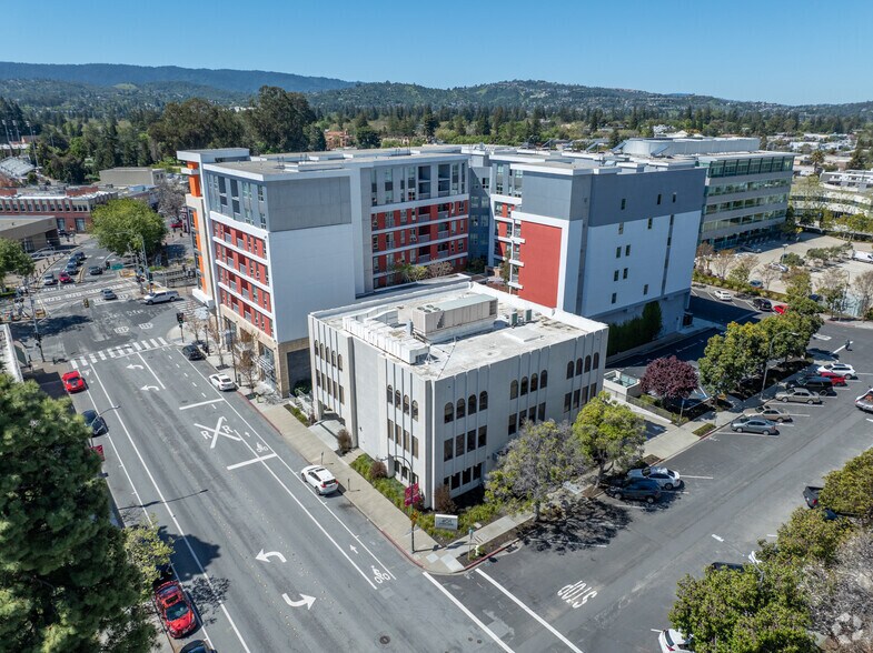 More Photos Of 401 Warren St, Redwood City Office For Lease
