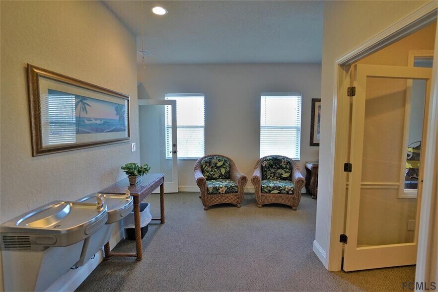 More Photos Of 2561 Moody Blvd, Flagler Beach Office For Lease