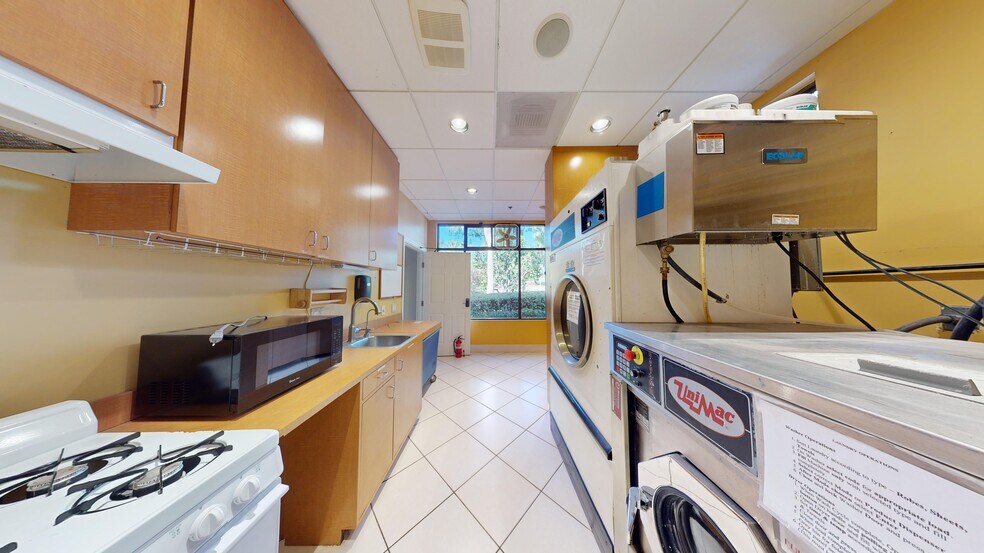 More Photos Of 1161 Puerta del Sol, San Clemente Medical For Lease