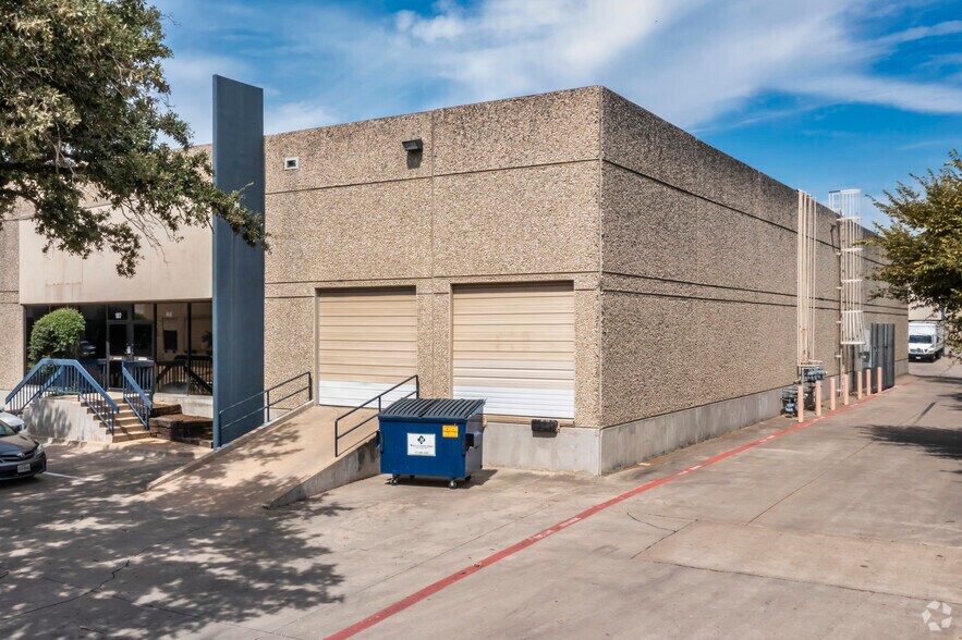More Photos Of 10610 Newkirk St, Dallas Industrial For Lease