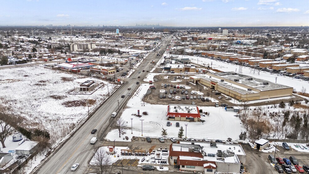 More Photos Of 9850 Milwaukee Ave, Glenview Fast Food For Sale
