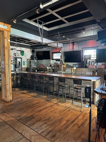 More Photos Of 3228 N Davidson St, Charlotte Restaurant For Lease