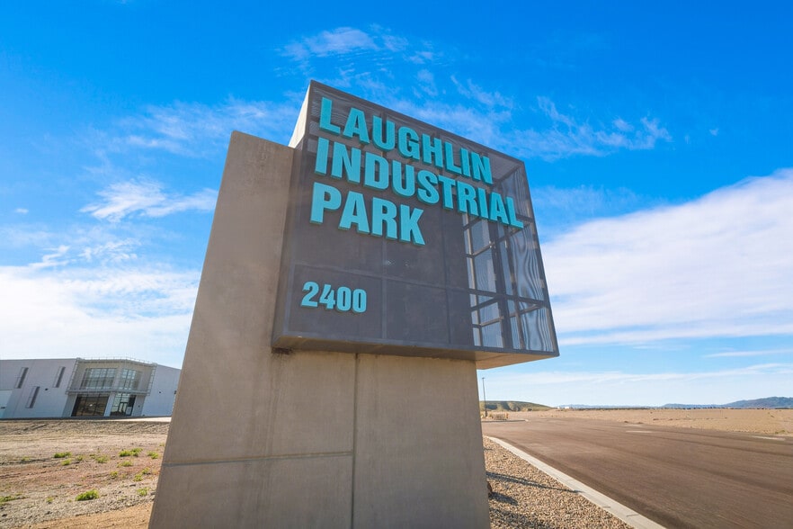 More Photos Of Laughlin Ranch Blvd, Bullhead City Warehouse For Lease