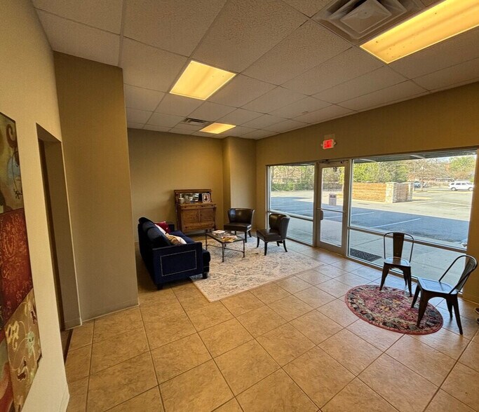 More Photos Of 105 Country Club Pky, Maumelle Office For Lease