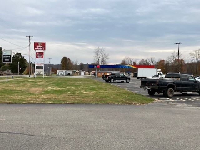 More Photos Of Route 61, Eleanor Unknown For Lease