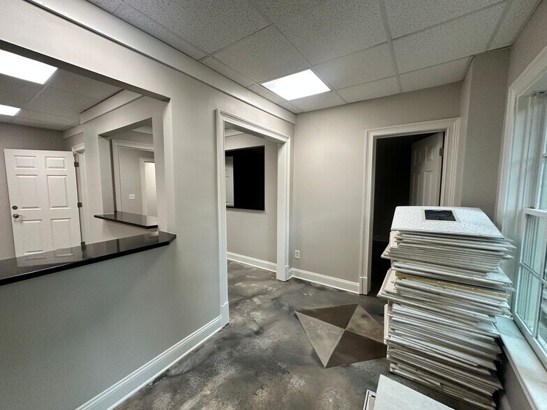 More Photos Of 5920 Odell St, Cumming Office For Sale