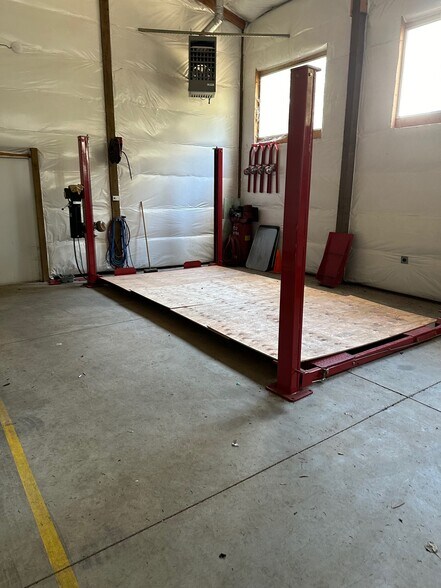 More Photos Of 23600 SW Grahams Ferry Rd, Sherwood Specialty For Lease
