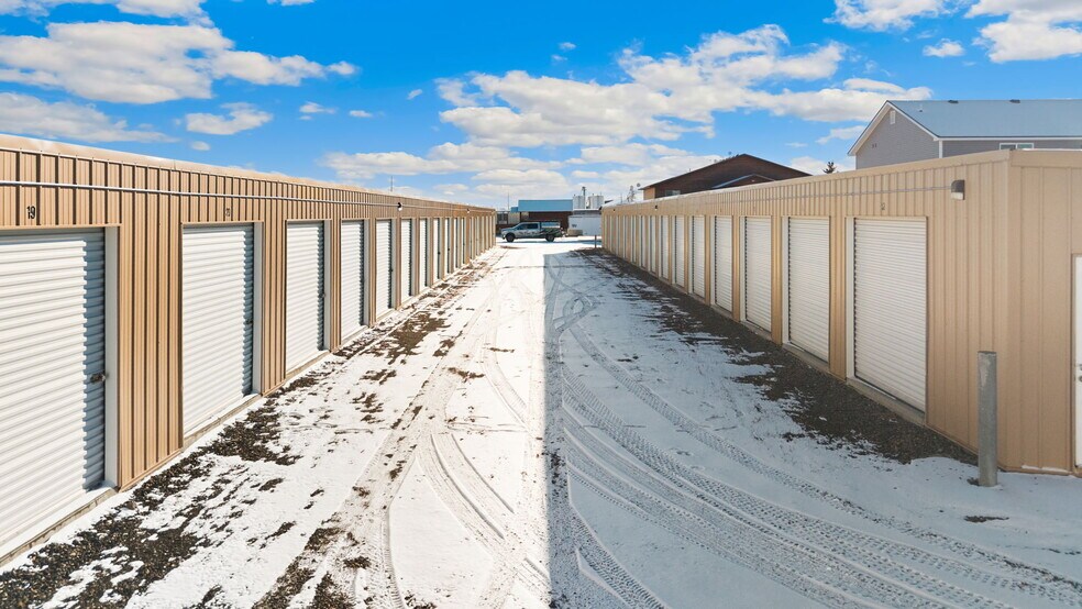 More Photos Of 2310 Trails End, Saint Anthony Specialty For Sale