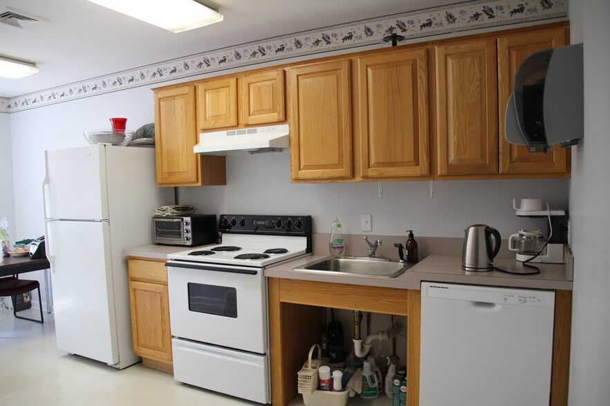 More Photos Of 11 Woodland Rd, Madison Medical For Sale