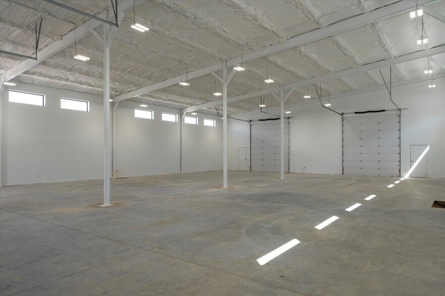 More Photos Of 9020 State Highway 21, Trenton Unknown For Lease