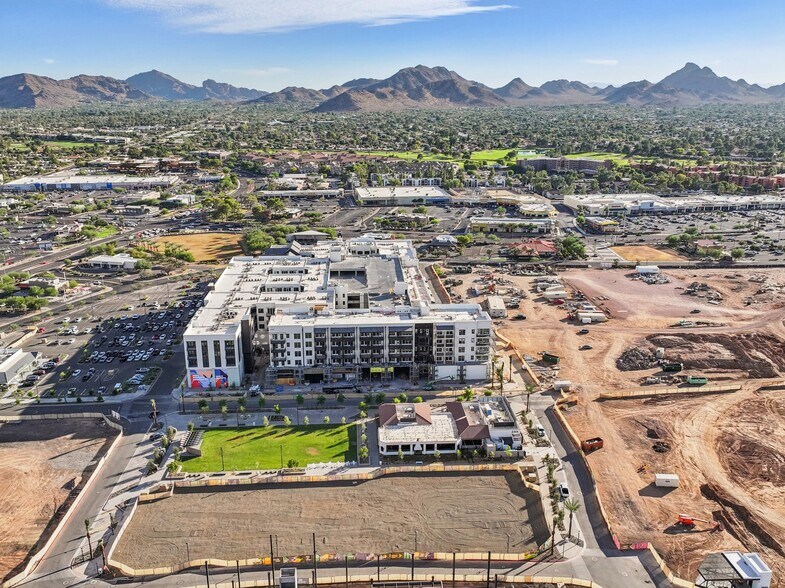 More Photos Of 12621 N Paradise Village Pky W, Phoenix Service Station For Sale