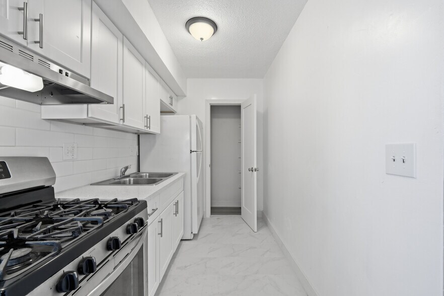 More Photos Of 1127 E Garvey Ave N, West Covina Apartments For Sale
