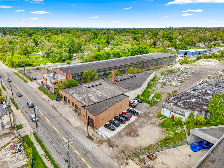 More Photos Of 12950 Lyndon Ave, Detroit Warehouse For Lease