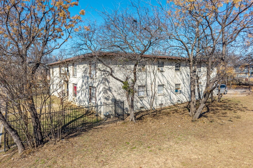 More Photos Of 2718 Cleveland St, Dallas Apartments For Sale