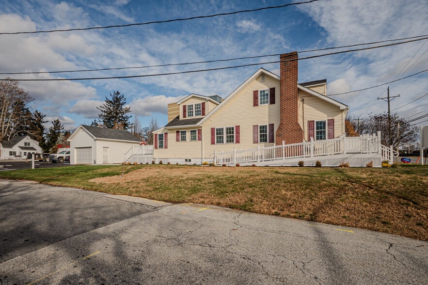 More Photos Of 2101 N Dupont Hwy, New Castle Freestanding For Sale