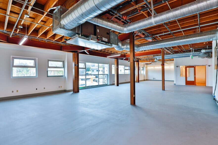 More Photos Of 3122 Santa Monica Blvd, Santa Monica Office For Lease