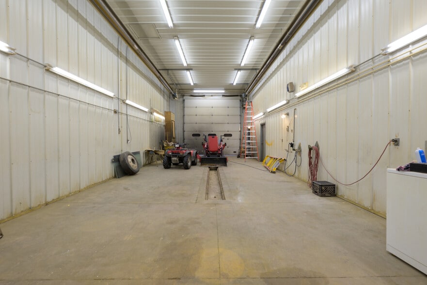 More Photos Of 31232 Red Hill Rd, Langsville Auto Repair For Sale