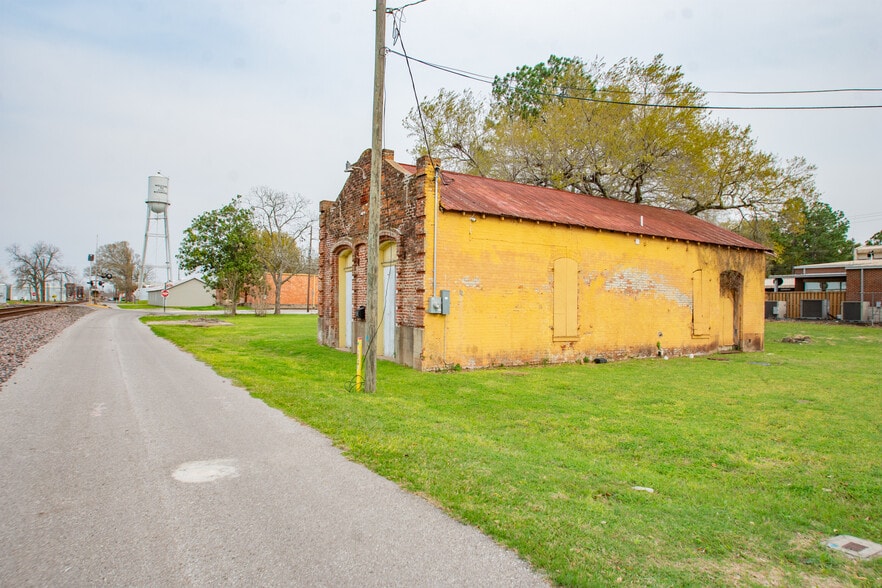 More Photos Of 603 Calhoun St, Richmond Office Residential For Sale